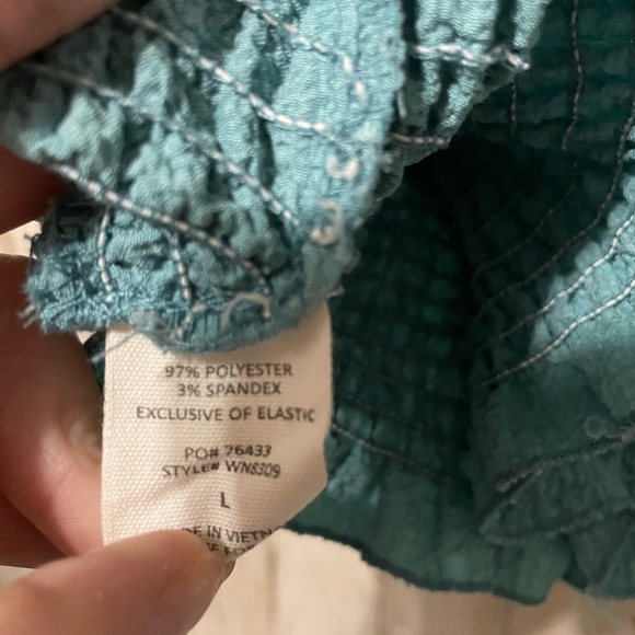 Timing Size Large Crop Top - Picture 6 of 6